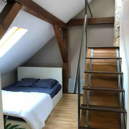 Attic In Heart Of アパート